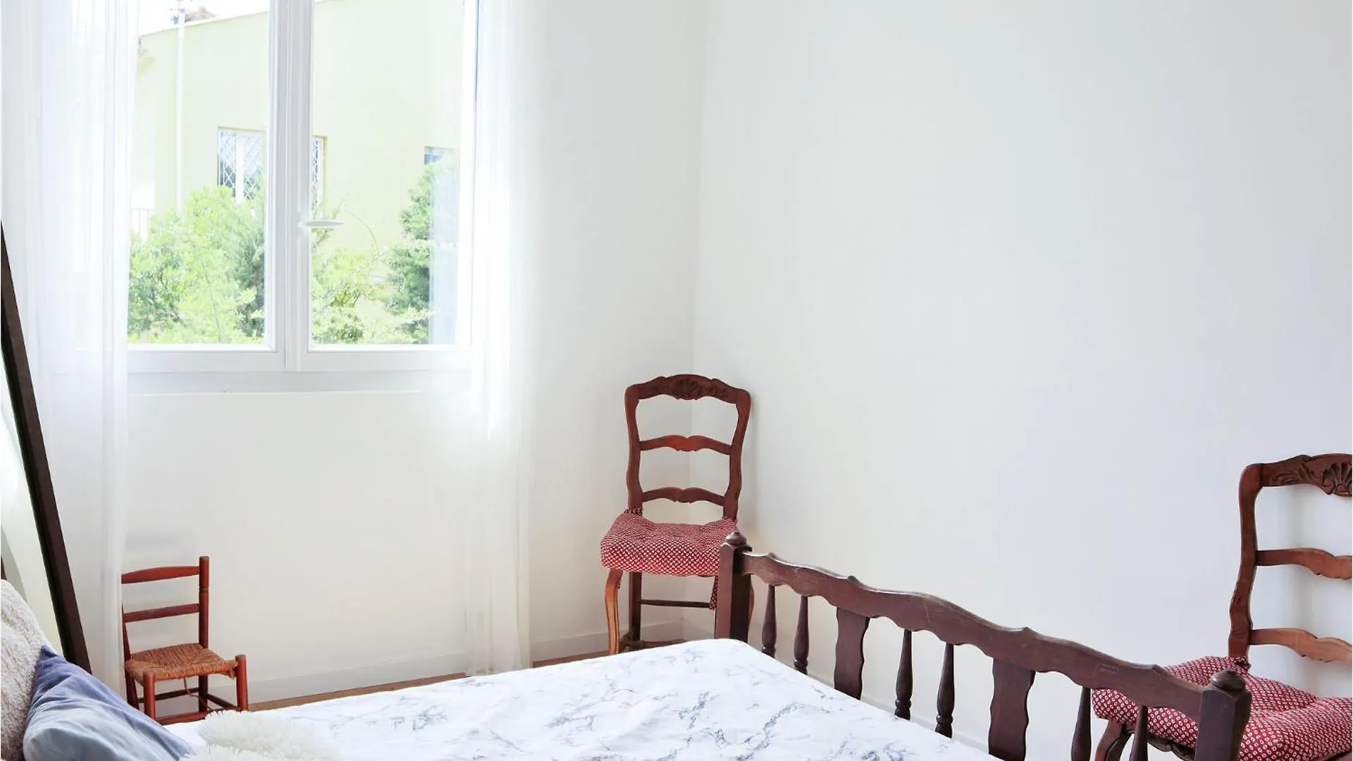3 Bedroom Lovely Home In Belcodene 0*,  Francia