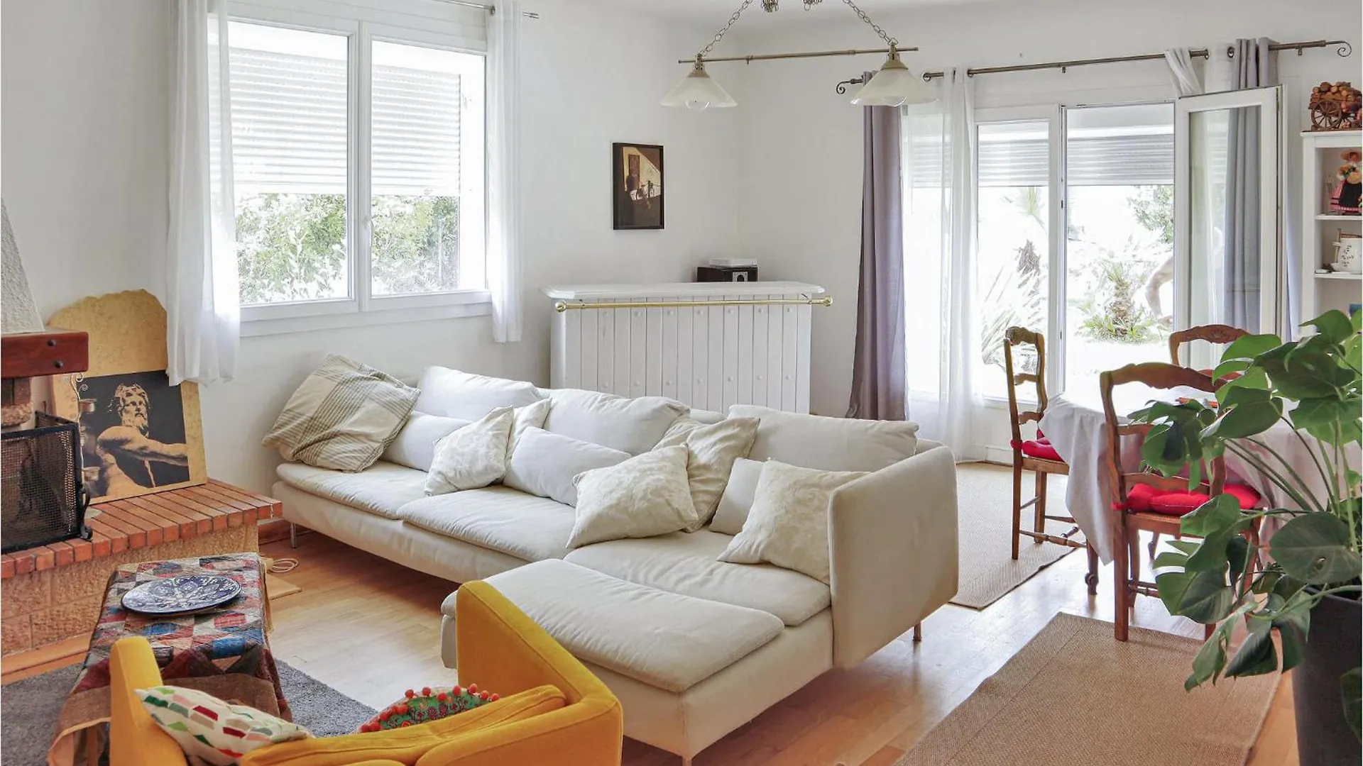 Casa vacanze 3 Bedroom Lovely Home In Belcodene Francia