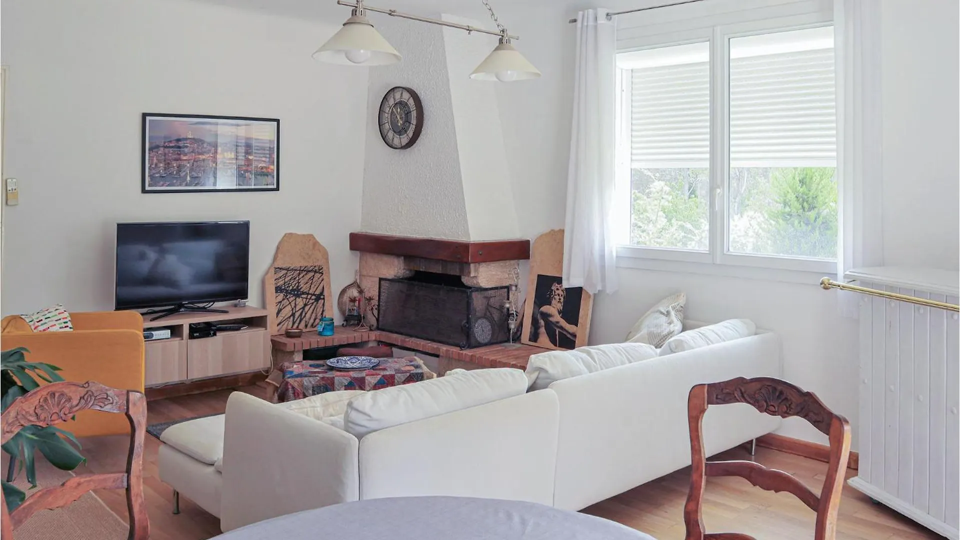 3 Bedroom Lovely Home In Belcodene 0*,  Francia